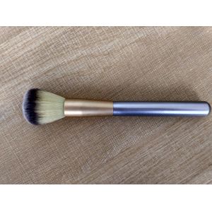Popular Silver Handle Makeup Foundation Brush With Aluminium Ferrule