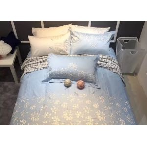 Embroidered Modern Bedding Sets 4Pcs Logo Customized With Different Size