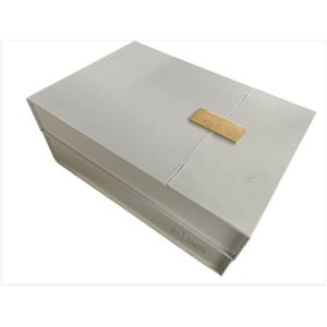 White Magnetic Closure Cosmetic Box Custom Size Premium Quality