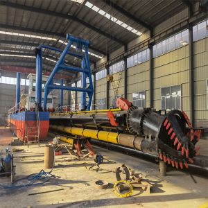 6 m Cutter Suction Dredger For Dredging Beaches And Rivers