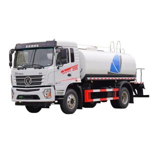 Quality Model Dongfeng 4*2 Light Truck Sprinkler with Manual Transmission for sale