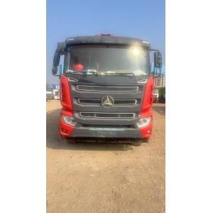 Commercial Line Concrete Pump Trucks 42m For Tunnels Buildings