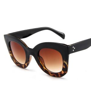 Butterfly Frame Sunglasses Fashionable Unisex Square Solaires