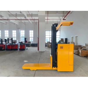 Electric Pallet Stacker Warehousing Equipment Stacking Goods Between Shelves
