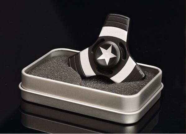 2017 Cool Zinc Alloy Captain America, Spideman,Ironman Tri Fidget Hand Spinner 1115