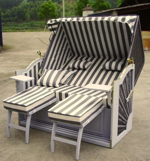 Buy Outdoor Roofed Wicker Beach Chair at wholesale prices