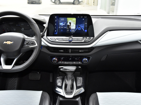 Pure Electric Car with Maximum Torque of 265Nm Auto Chevrolet Cruise Five Door Car