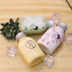 Transparent Reusable Screw On Lid Plastic Bubble Tea Jugs