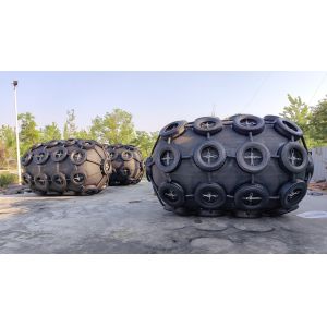 Floating Structure 2.0*3.5-2.5*4.0m ISO17357 Ship-to-Ship 50kpa/80kpa Pneumatic