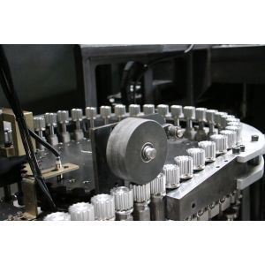 6 Cavity Water Bottle Blowing Machine / Auto Plastic Bottle Making Machine