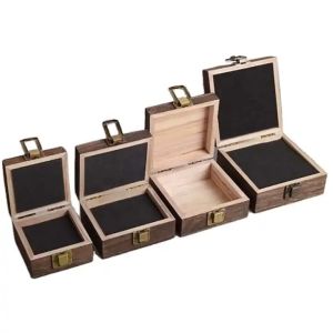 Exquisite practical wooden jewelry packing case