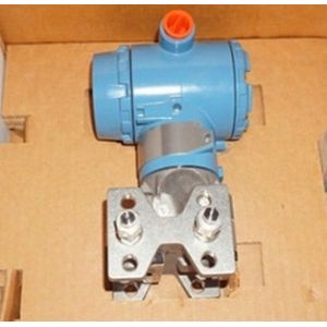 ROSEMOUNT Temperature Transmitter 3051CD0A02A1AB1H2L4M5 4–20 mALow-power,scaled