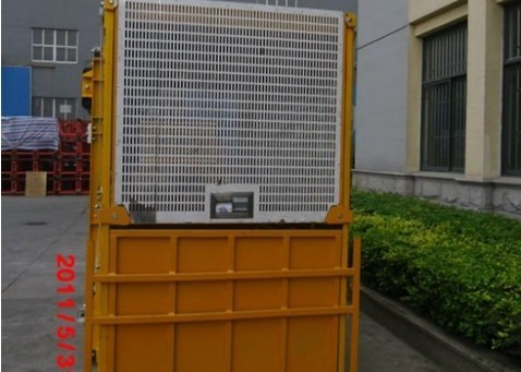 Buy VFD Twin Cage Building Construction Lift Machine With Counterweight at wholesale prices