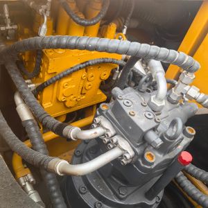 Secondhand 23 Ton Excavators Sany 235H Crawler Used Earth Moving Machine Digger