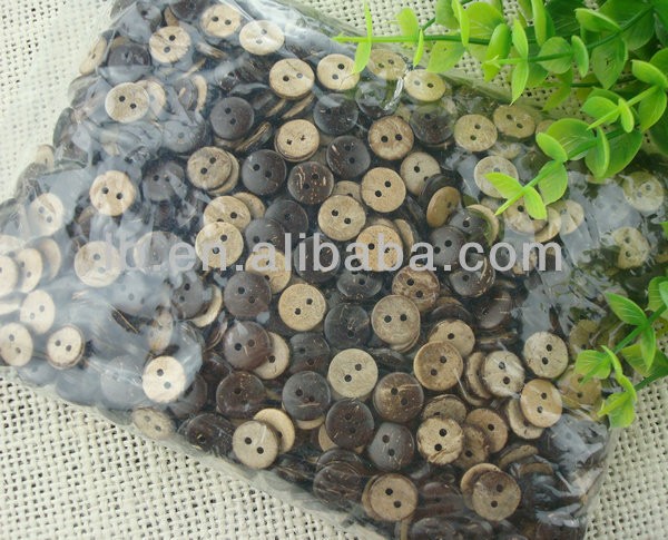 Wholesale nature button high-end 2/4hole coconut shell buckle button.