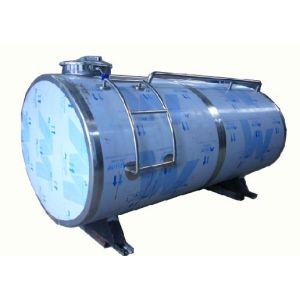 China Stainless Steel Milk Cooling Tank , Milk Chiller With Refrigeration System on sale