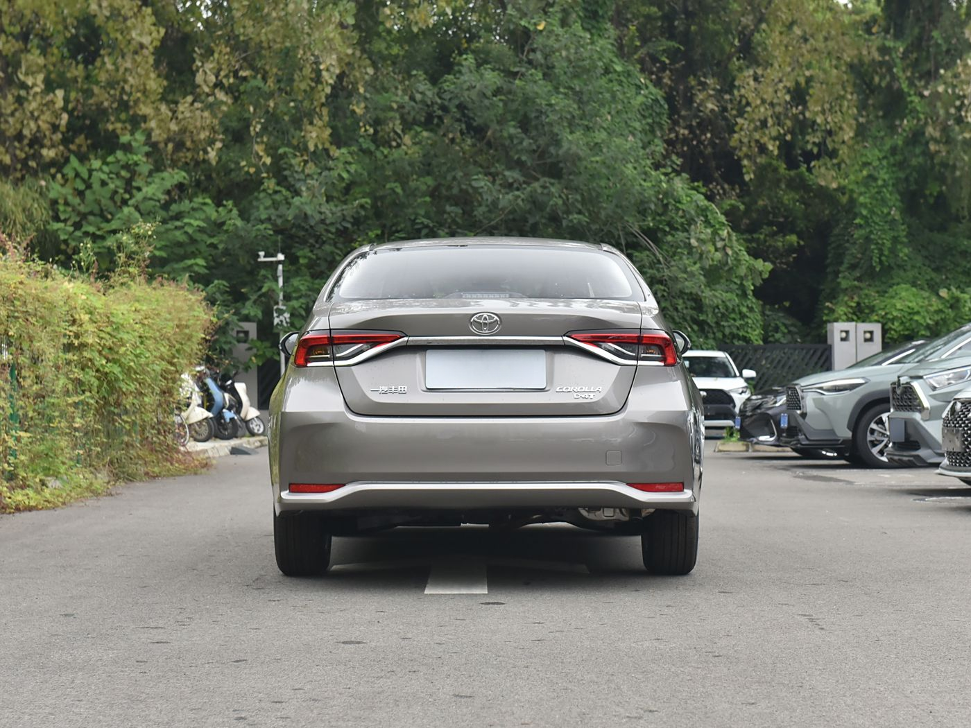 Popular Used Cars Compact Car with CVT Infinitely Variable Speeds Transmission