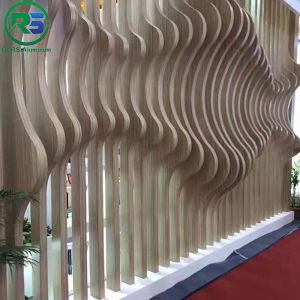 Environmental Friendly Linear Suspended Metal Ceiling 0.9mm White Aluminum