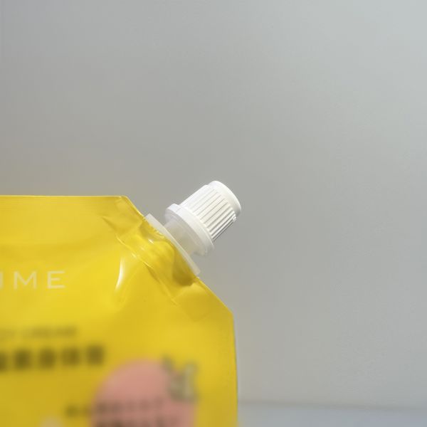 8.2mm Plastic Spout Cap for Spouted Pouches Lids Closures