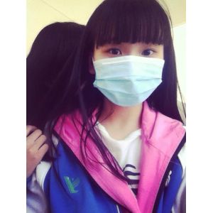 Nonwoven Medical Surgical Mask With Adjustable Nose Bridge
