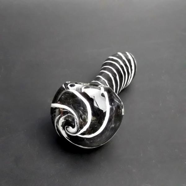 Customized Color / Size Heady Glass Pipe , Glass Smoking Pipes Long Using Life