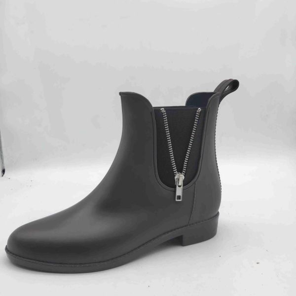 Zip Opening Women's Rain Boots Ankle Height Style OEM Design Anti Slip
