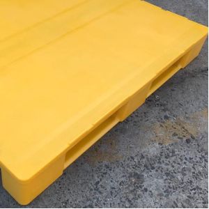 2019 New 1200*1000 HDPE plastic pallet with stopper edge