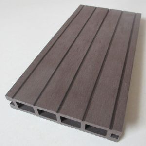 Grooves Anti Slip 147*28mm WPC Hollow Decking