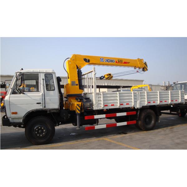 Sinotruk HOWO 4x4 290hp Truck Mounted Crane 6.3 Ton Telescopic Boom 12.00R20 Tire