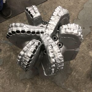 PDC Drill Bit of 13-1/2 Inch 6 Blades Diamond PDC Drilling Tool