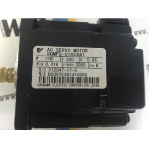 Industrial Yaskawa AC Servo Motor SGMPS-01ACA41 100W 200V Brand New Condition