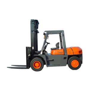 China Pneumatic 7T Diesel Powered Forklift 4x4 Forklift 1220*150*65mm Fork Dimension on sale