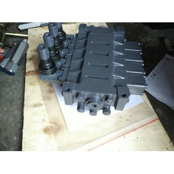 High quality quadruple valve for XCMG truck mounted crane SQ10ZK4Q,XCMG truck crane spare parts