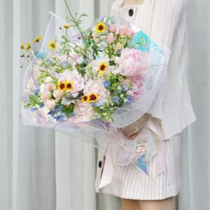 Rainbow PET Florist Wrapping Paper 50cmx50cm Iridescent Cellophane Wrapping