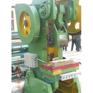 Fully Automatic Expanded Metal Mesh Machine Razor Barbed Wire Making 9 Strip