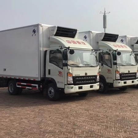 Buy 15t Freezer Box Truck HOWO 4X2 Box Truck Refrigerator at wholesale prices
