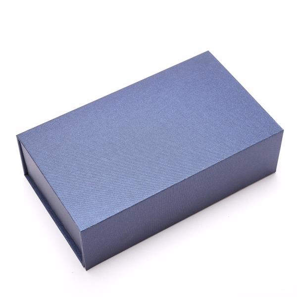 Custom Large Book Shape Paper Cardboard Magnetic Folding Gift Box Packaging with Ribbon Tie for Handbags for Clothes for Makeup