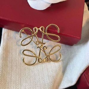 Figure Customization Muslim Fashion Brooch Crystal Letter Diamond Brooch For Men