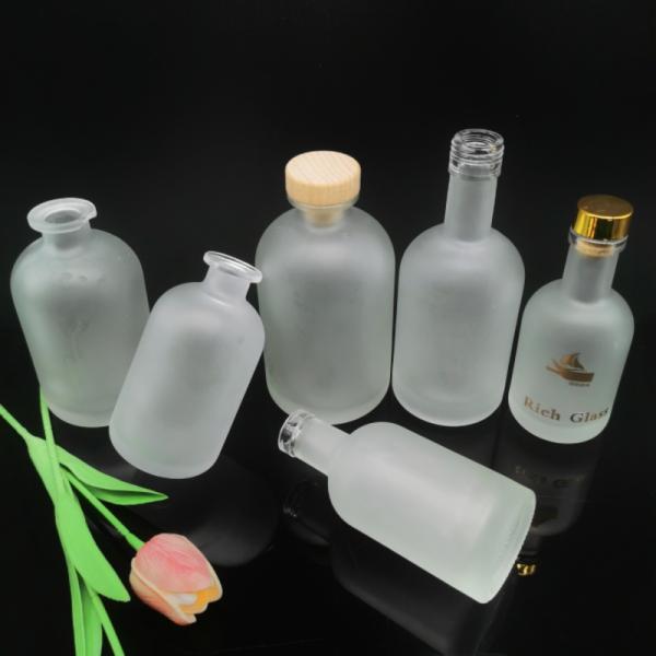 Industrial Beverage Glass Bottle 500ml 700ml with Cap Super Flint Glass Body Material