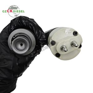 New Fuel Injector BEBE4B17102 RE566205 RE517659 SE501957 RE505207 for JD Tractor