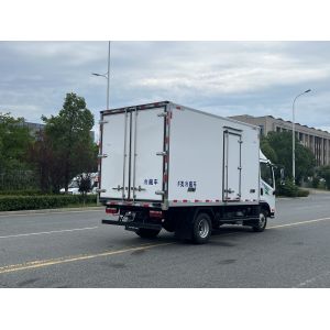 4x2 10T Medium Refrigerator Truck Faw to Russia Transport Vegetable Freezer