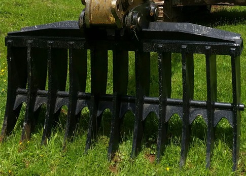 Buy Q460 Mini Excavator Brush Rake For Digging Mud at wholesale prices