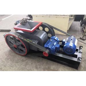 Secondary Quartz Stone Crushing Equipment Sand Double Smooth Roller Crusher