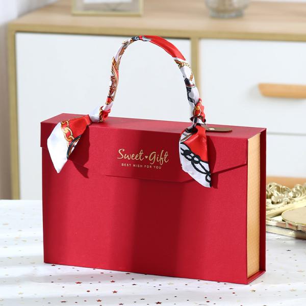 Customized Thickness Paperboard Liner Type Magnetic Gift Box for Skincare Packaging