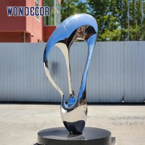 Modern Outdoor Garden Metal Sculpture Abstract Irregular Twisted Ring