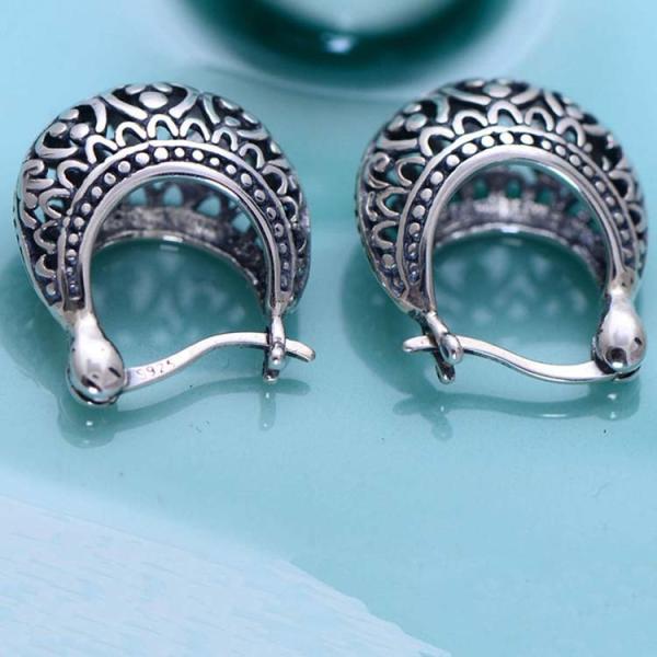 Vintage Hollowing Out Engraved Designs Sterling Silver Hoop Earring (051071W)