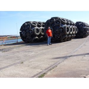 ISO 17357 Pneumatic Rubber Fender / Yokohama Rubber Fender