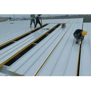 50-200mm PU Glass Wool Sandwich Roof Panel Waterproof With Customizable Weight