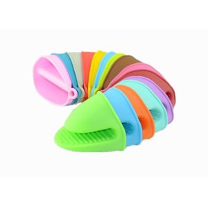 Eco Friendly Silicone Glove Oven Mitts 240 Degrees Celsius Heat Resistant