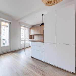 MDF Plywood Lacquer Kitchen Cupboard Set Prefab L Shape Wooden Texture